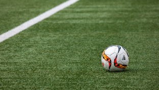 九游网页版官网-足球启示录：世界各地青少年梦想的摇篮，足球启示录1988