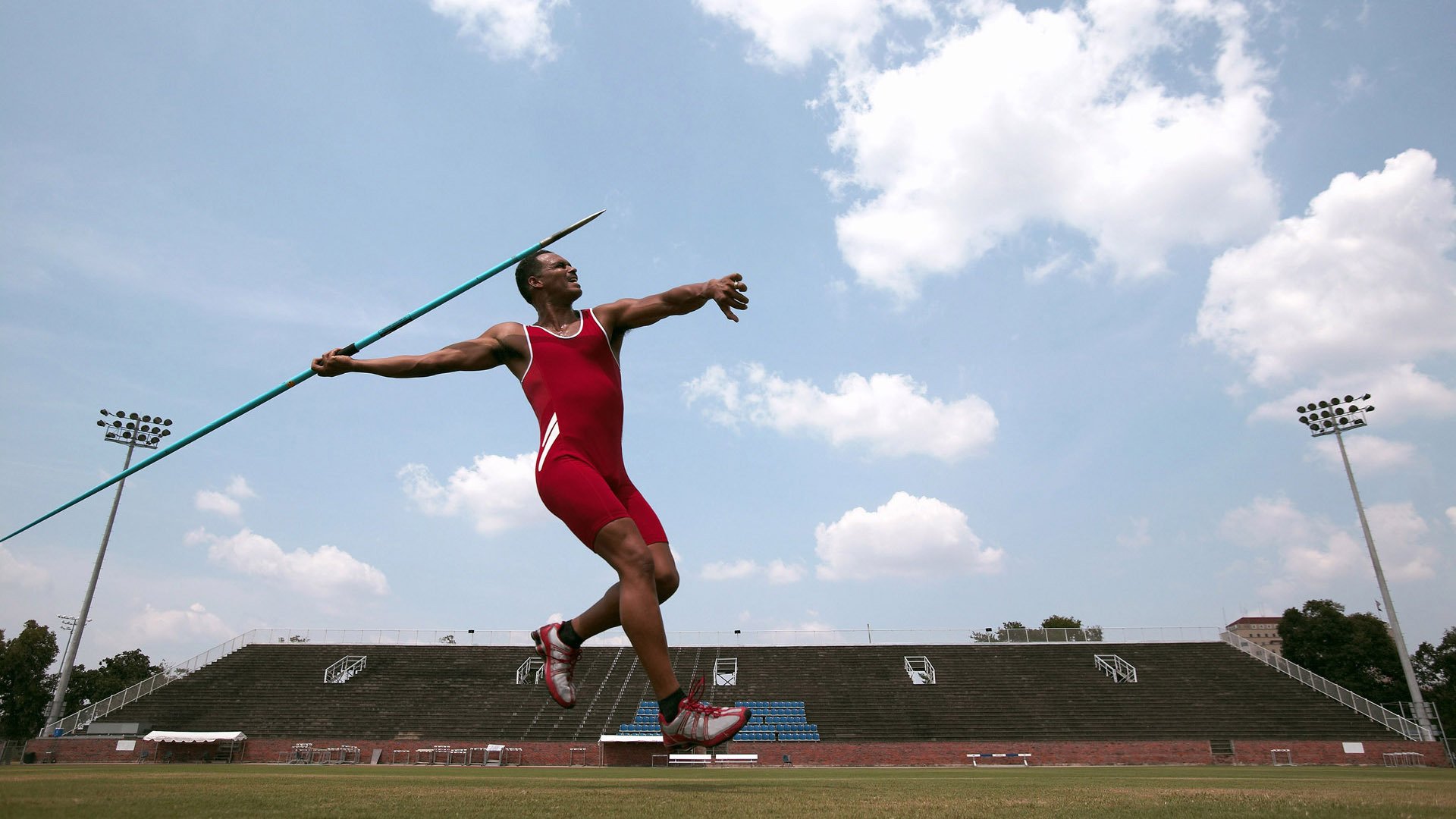 全国青少年极限运动公开赛精彩不断，全国青少年体育项目比赛